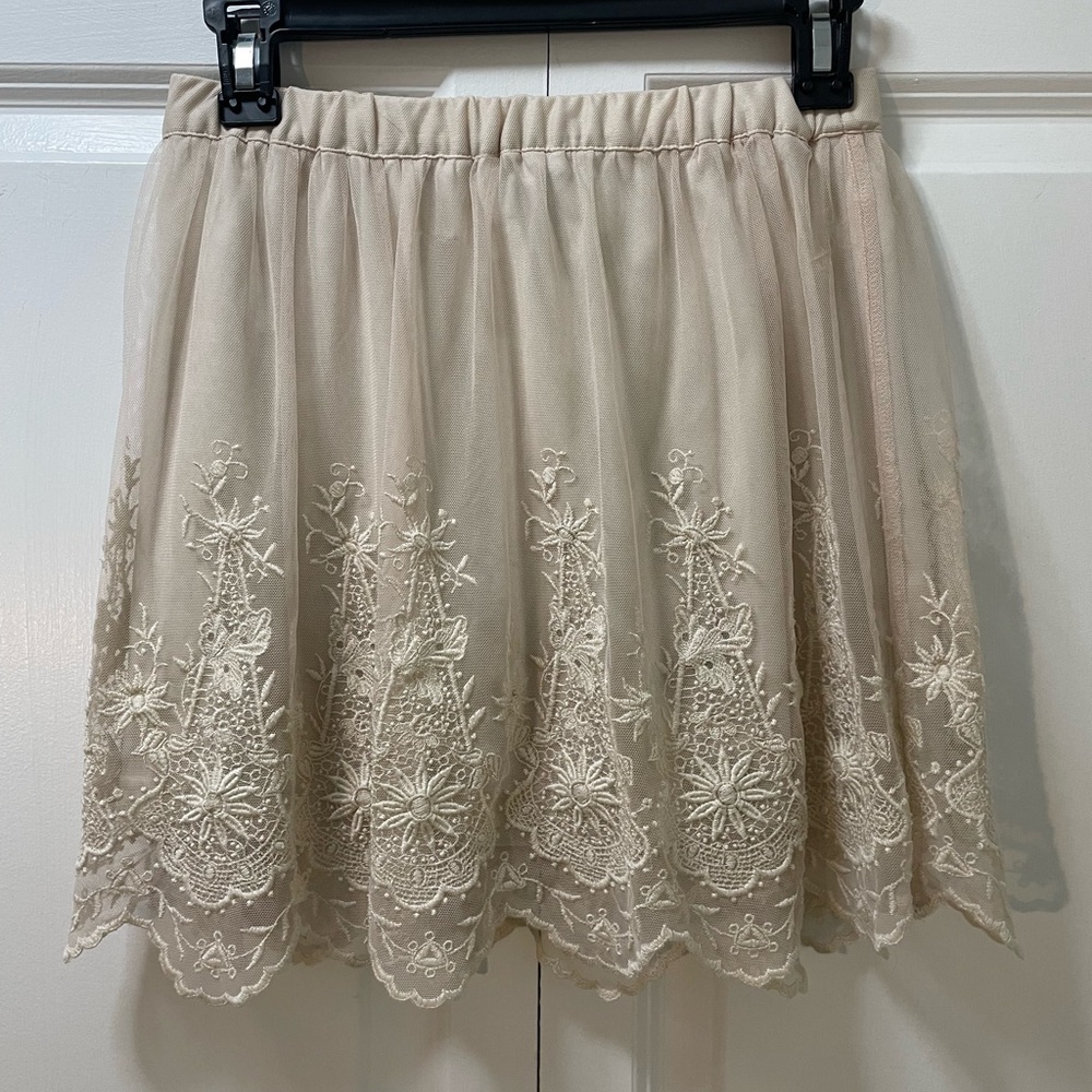Divided by H&M Women’s Size 4 Lace Lined Creme Mini Skirt